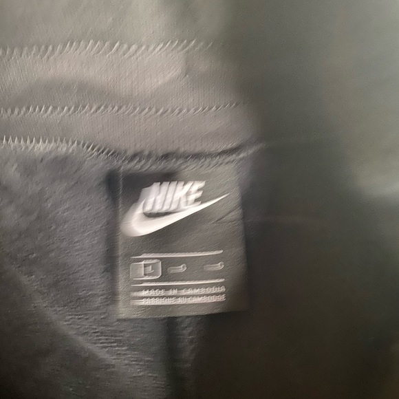 Nike Capri - Picture 3 of 6